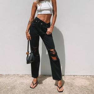 Princess Polly HOLLY ASYMMETRIC RIPPED LEG JEANS BLACK DENIM